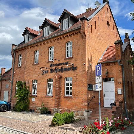 Appartments Zur Schlosswache Delitzsch Exterior foto
