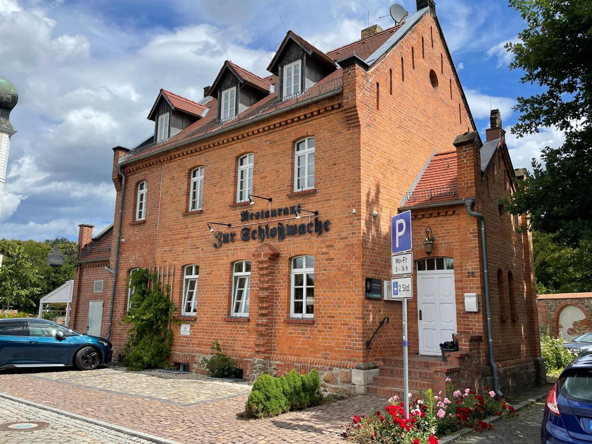 Appartments Zur Schlosswache Delitzsch Exterior foto